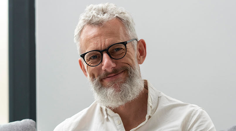 Beleza Masculina — autoestima, equilíbrio e naturalidade no rosto do homem moderno